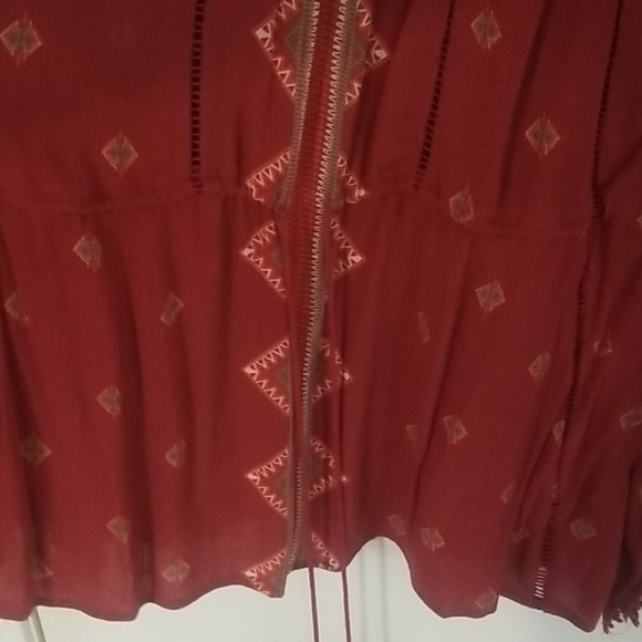 C+J Collection off-shoulder boho top - Picture 5 of 6